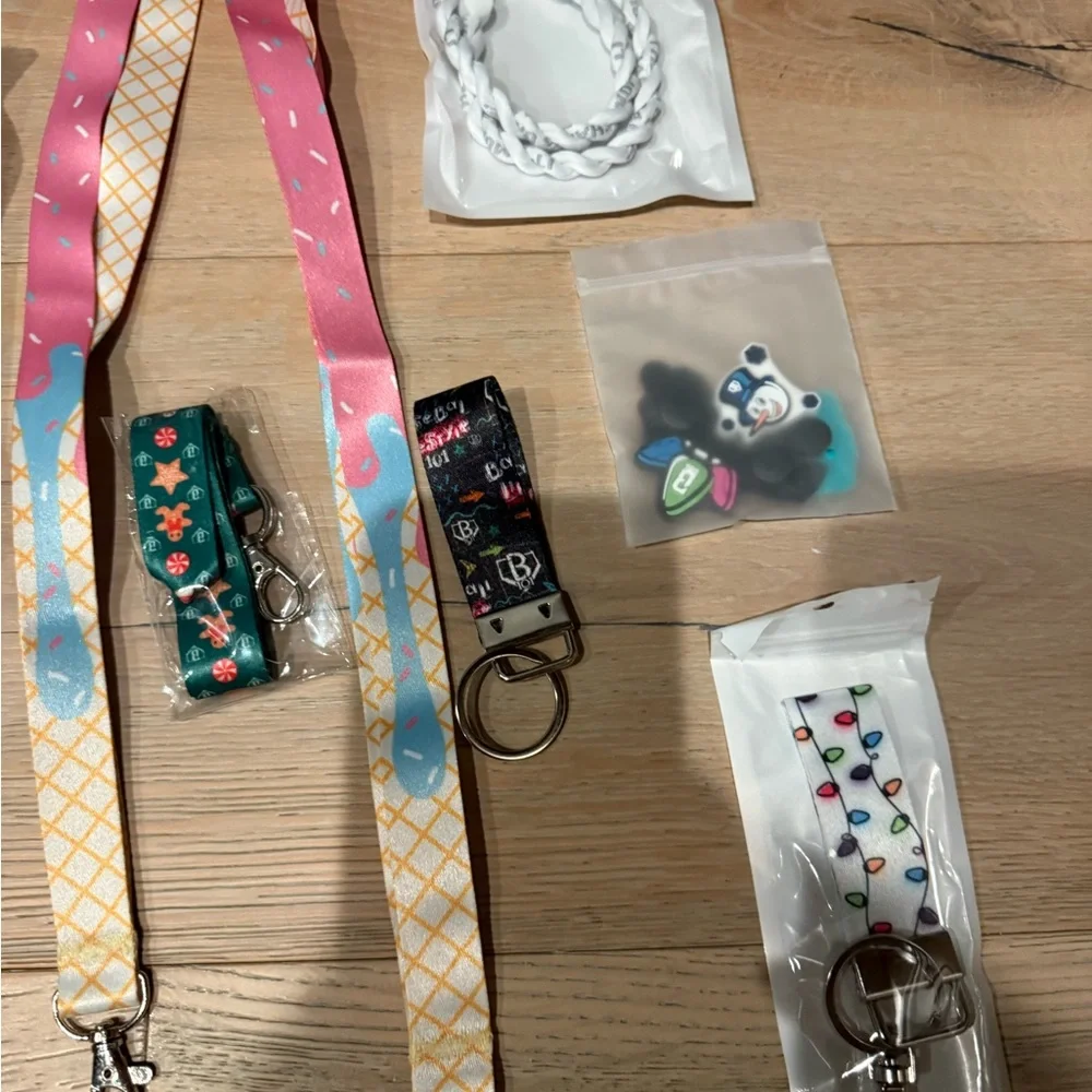 Baseball Lifestyle Socks and Accessories Set - Picture 3 of 5